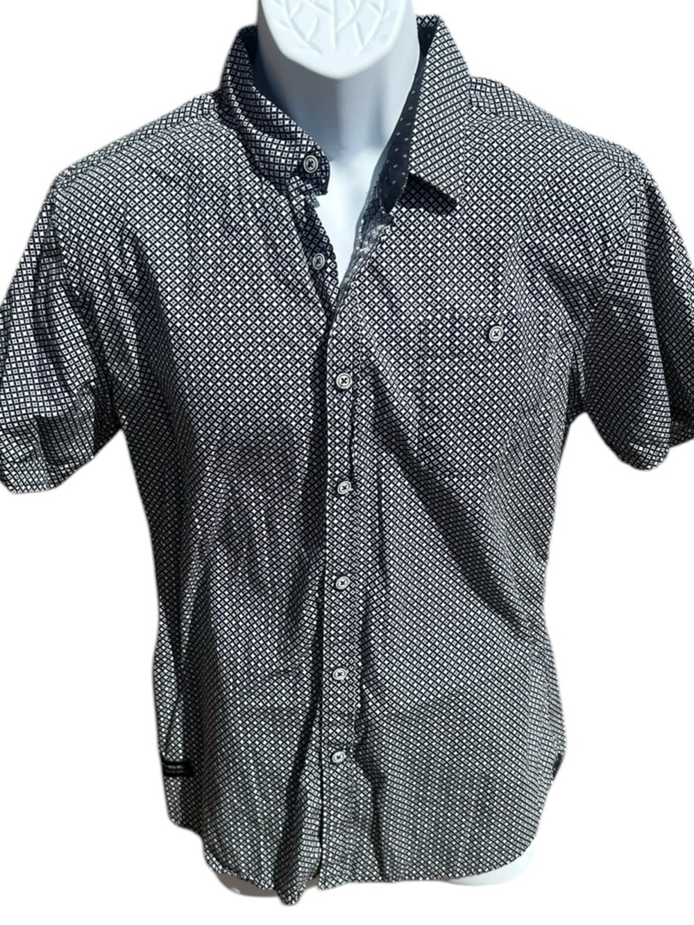 7‎ Diamonds short sleeve button-up shirt black and white geometric micro-print